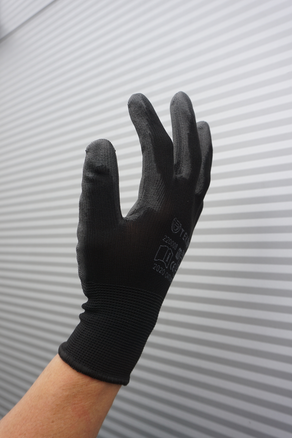 Arbeitsschutzhandschuhe_schwarz_seitlich